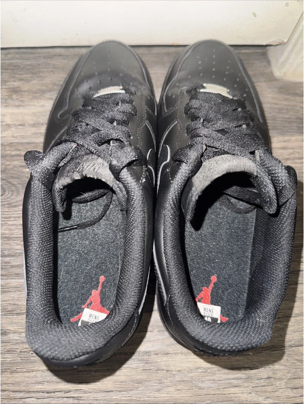 Nike Air Force 1 07 Triple Black Mens Size 10 CW2288-001 Low Classic Sneakers